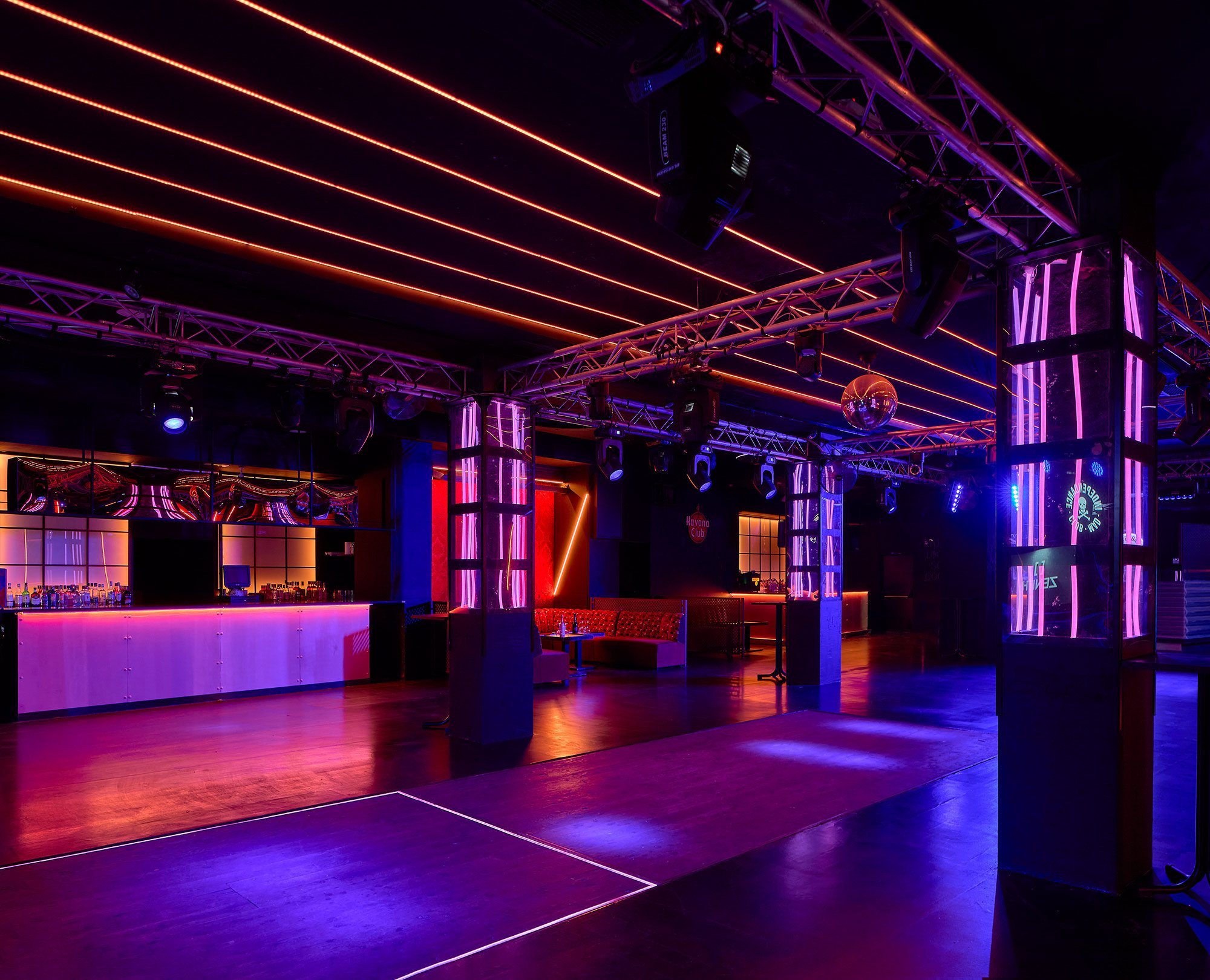 Independance Club, proyecto de interiorismo e iluminación